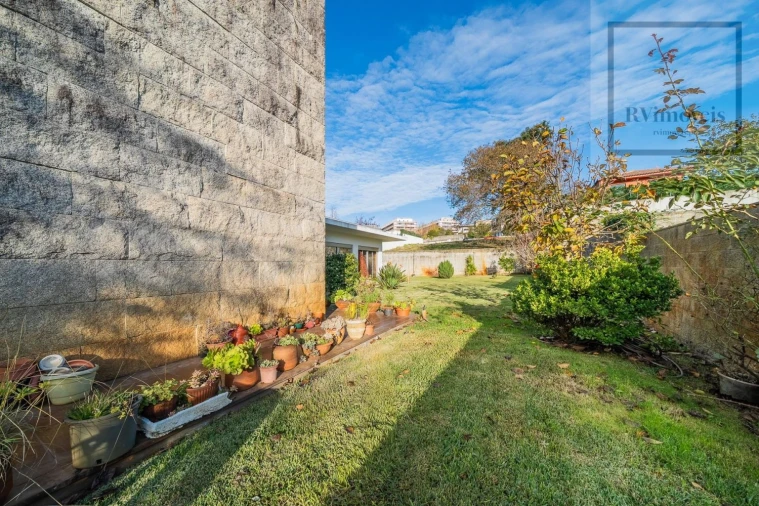 Moradia T5 para Venda em Cidade da Maia Foto 4