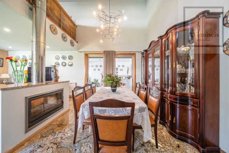 Moradia T5 para Venda em Cidade da Maia Foto 9