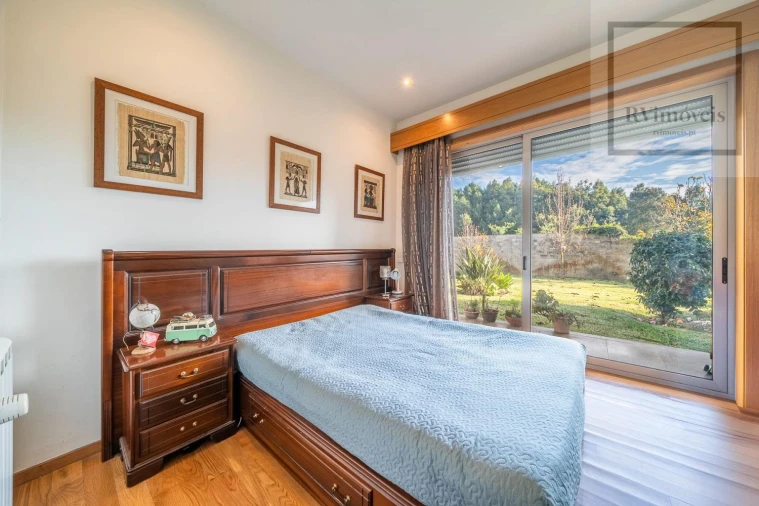 Moradia T5 para Venda em Cidade da Maia Foto 24