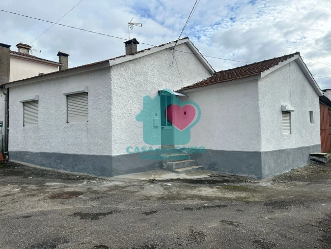 Moradia T2 para Venda em Macinhata do Vouga Foto 1