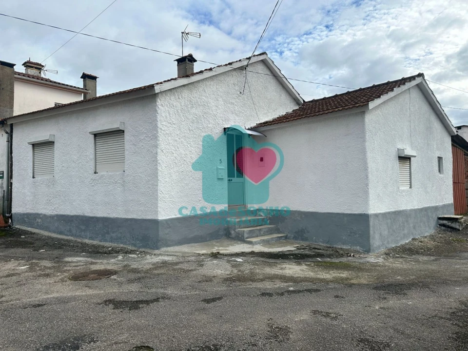 Moradia T2 para Venda em Macinhata do Vouga Foto 1