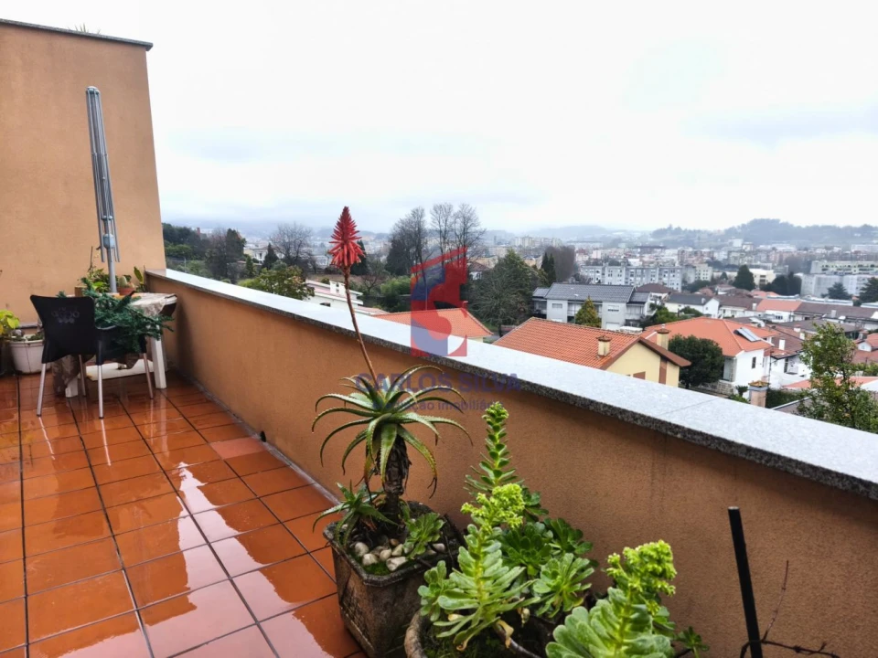 Apartamento T2 para Venda em Vila Nova de Famalicão e Calendário Foto 1