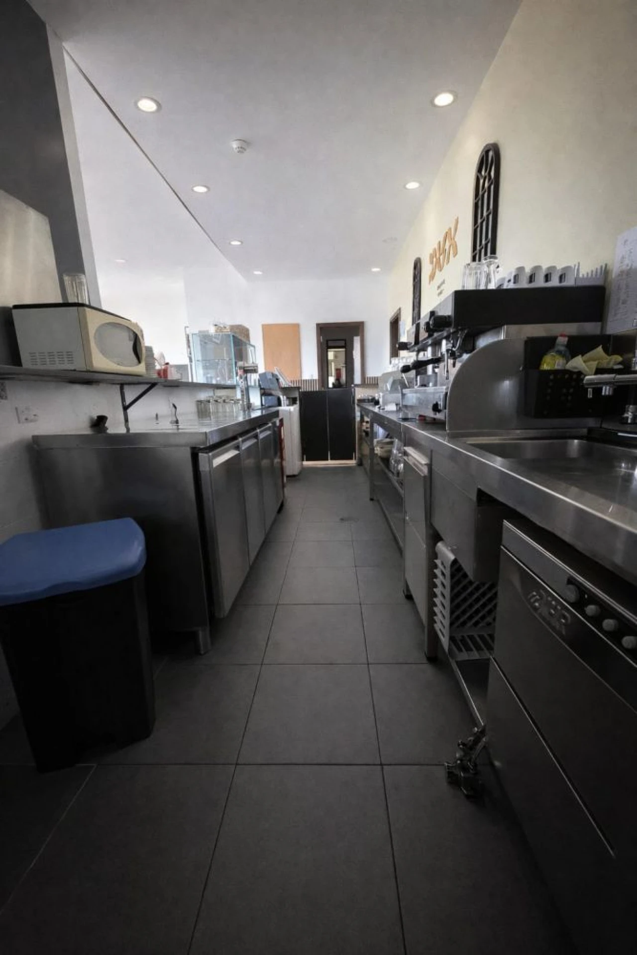 Loja para Venda em Castêlo da Maia Foto 7