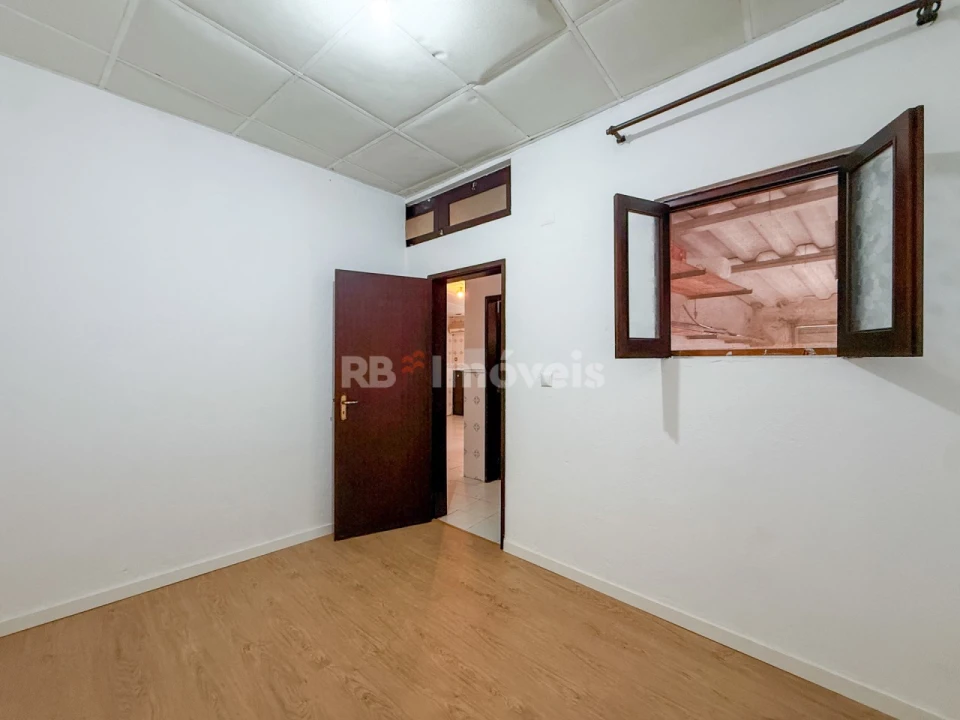 Moradia T5 para Venda em Tramagal Foto 44