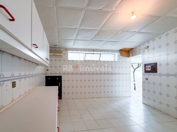 Moradia T5 para Venda em Tramagal Foto 40