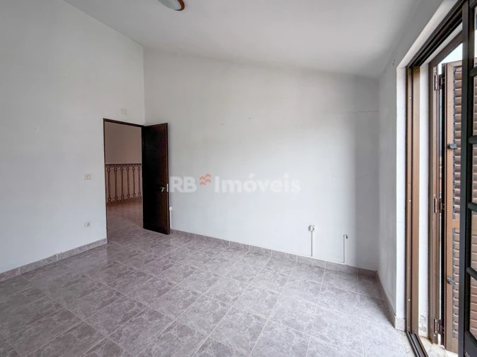 Moradia T5 para Venda em Tramagal Foto 34