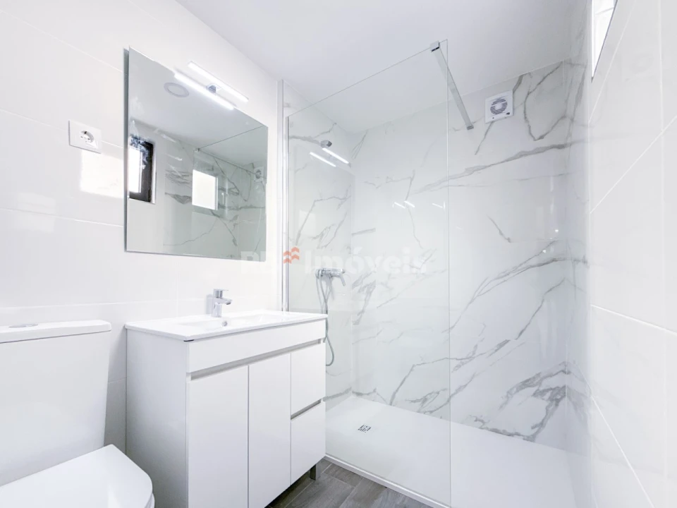 Moradia T4 para Venda em Nossa Sra de Fatima Foto 3