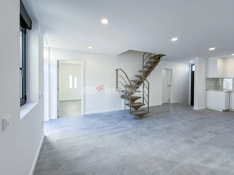 Moradia T4 para Venda em Nossa Sra de Fatima Foto 11