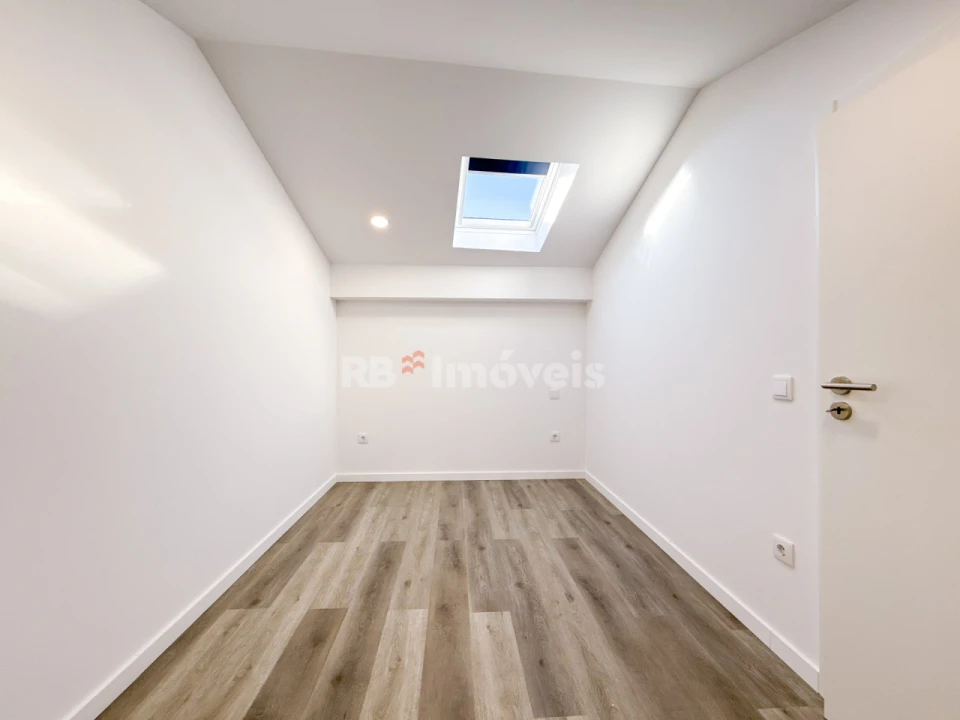 Moradia T4 para Venda em Nossa Sra de Fatima Foto 29