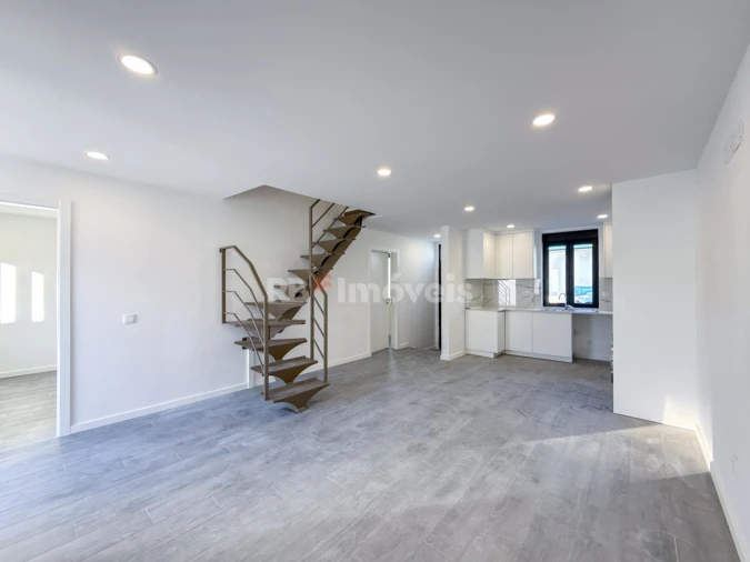 Moradia T4 para Venda em Nossa Sra de Fatima Foto 1