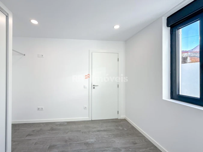 Moradia T4 para Venda em Nossa Sra de Fatima Foto 16