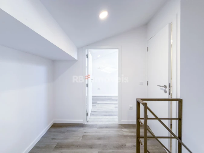 Moradia T4 para Venda em Nossa Sra de Fatima Foto 24