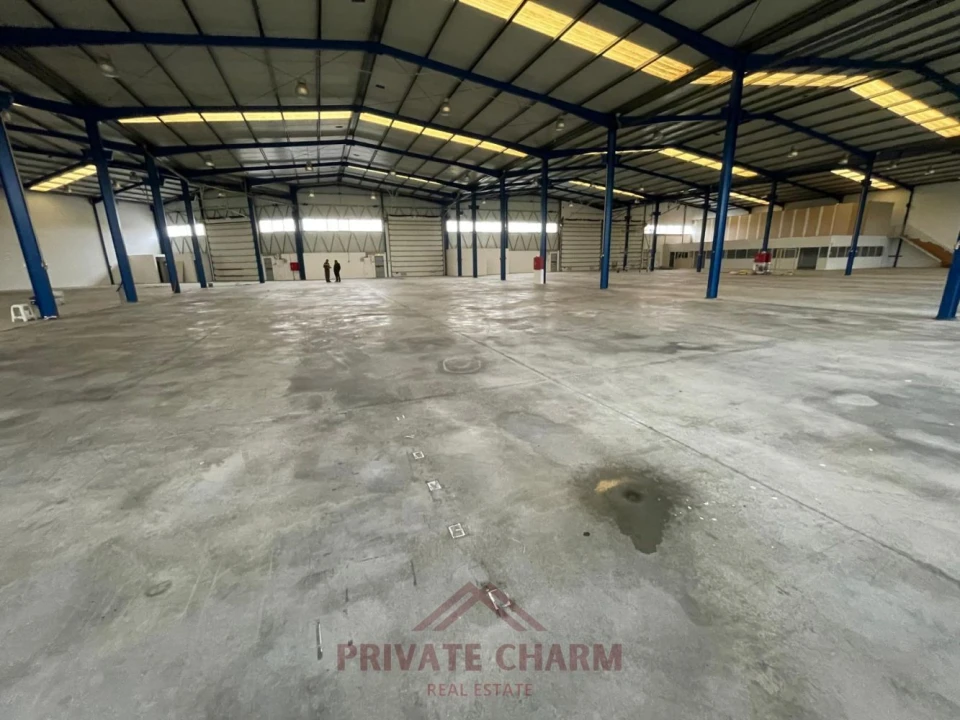 Loja para Arrendamento em Samora Correia Foto 4