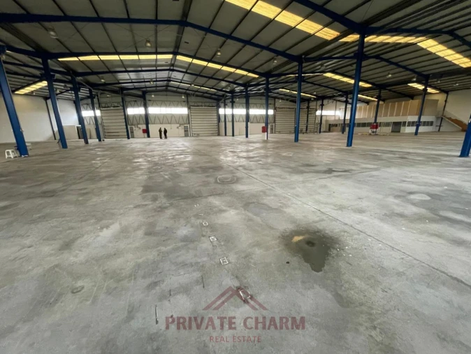 Loja para Arrendamento em Samora Correia Foto 1