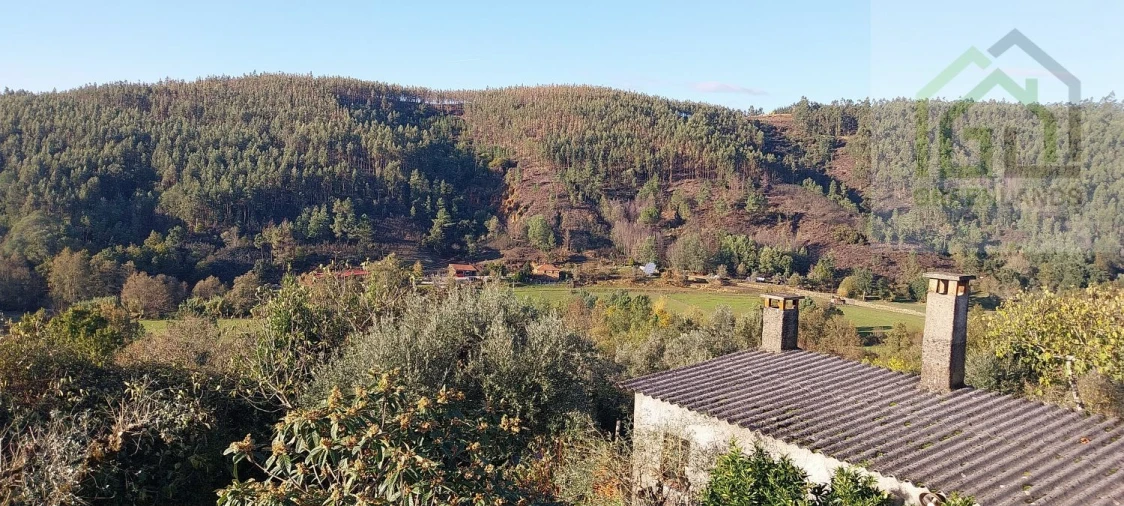 Moradia T3 para Venda em Folques Foto 4