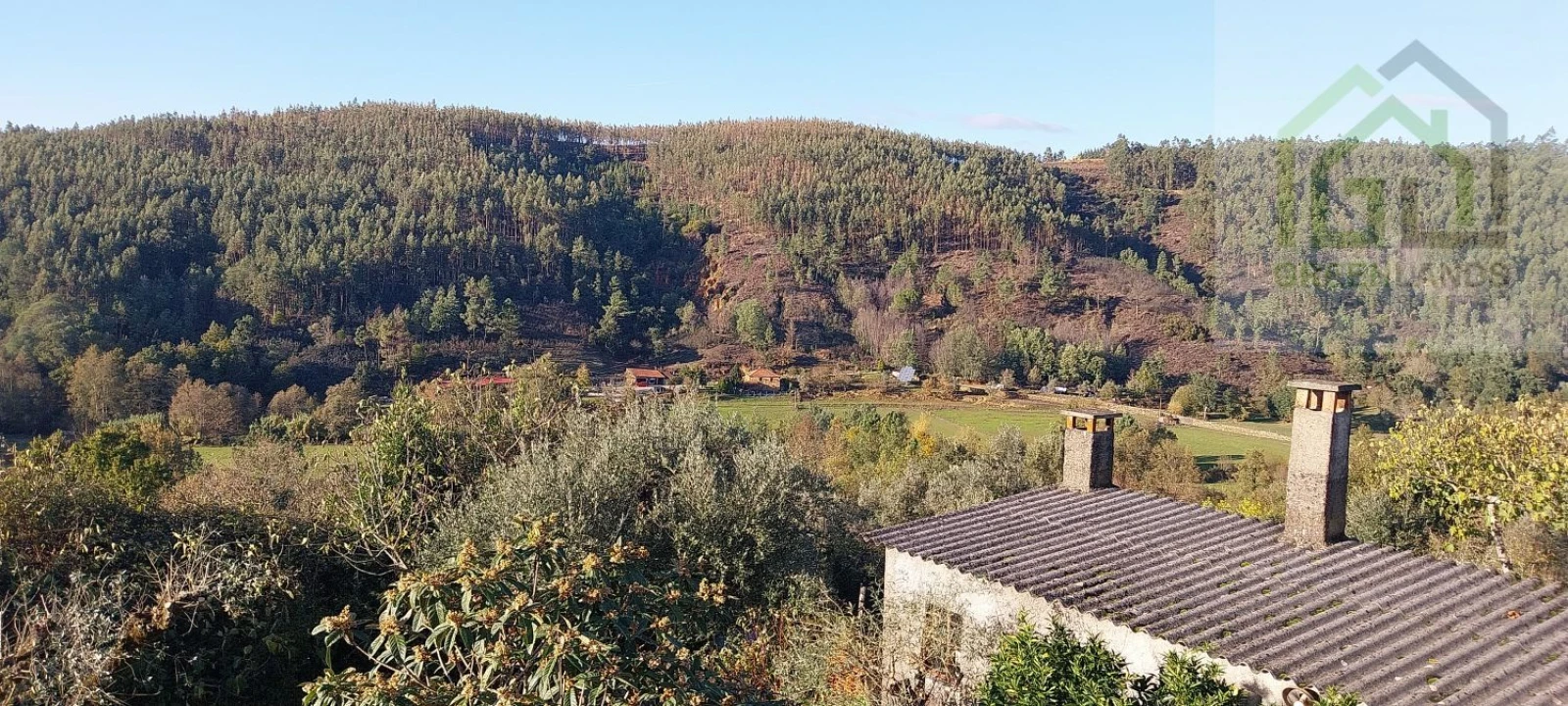 Moradia T3 para Venda em Folques Foto 4