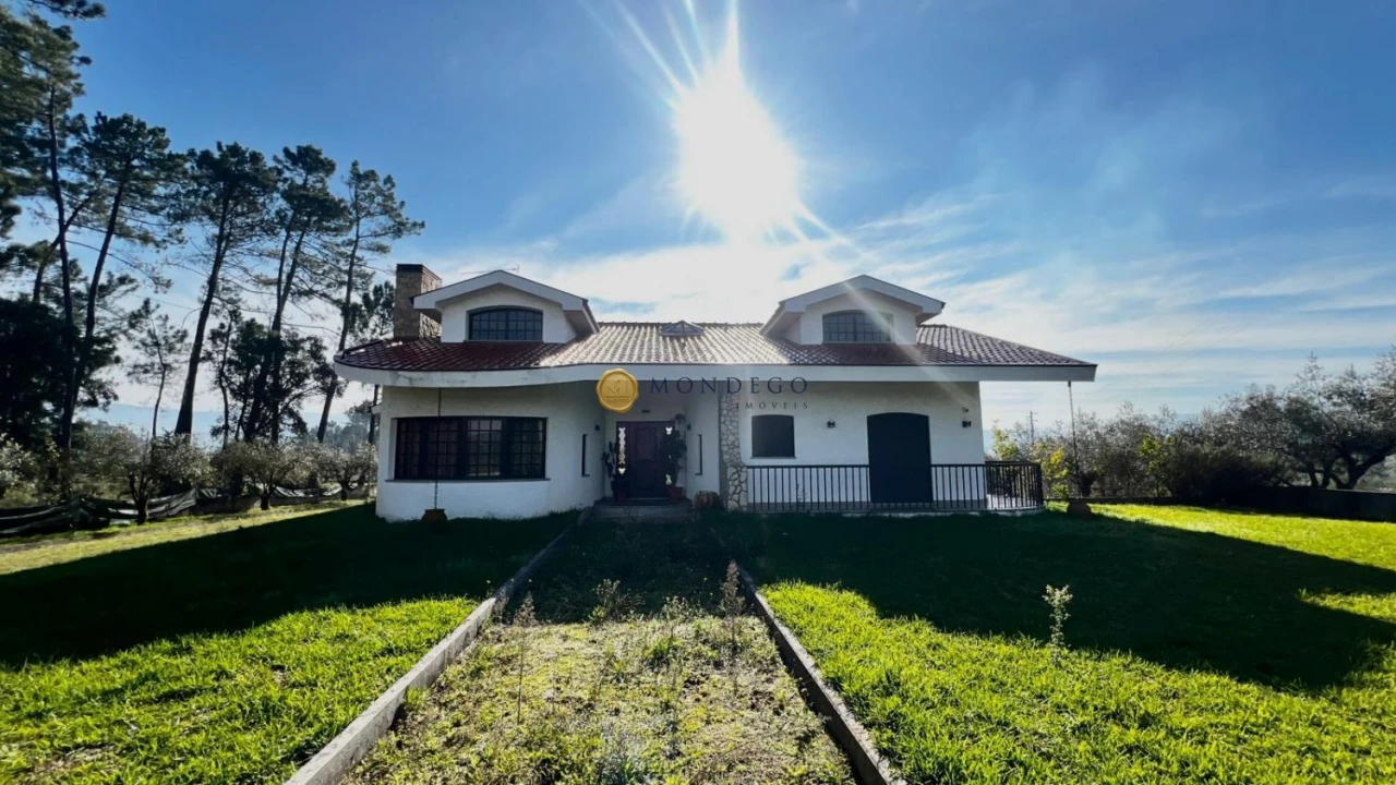 Moradia T4 para Venda em Semide e Rio Vide Foto 1