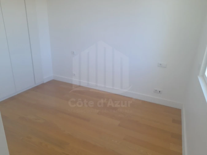 Moradia T3 para Venda em Sesimbra (Castelo) Foto 13