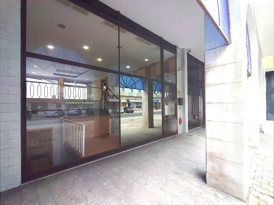 Loja para Venda em Alto do Seixalinho, Santo André e Verderena Foto 1