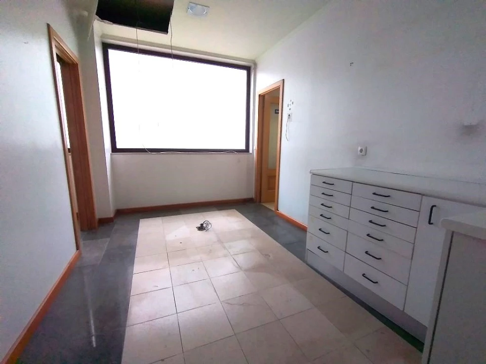 Loja para Venda em Alto do Seixalinho, Santo André e Verderena Foto 16