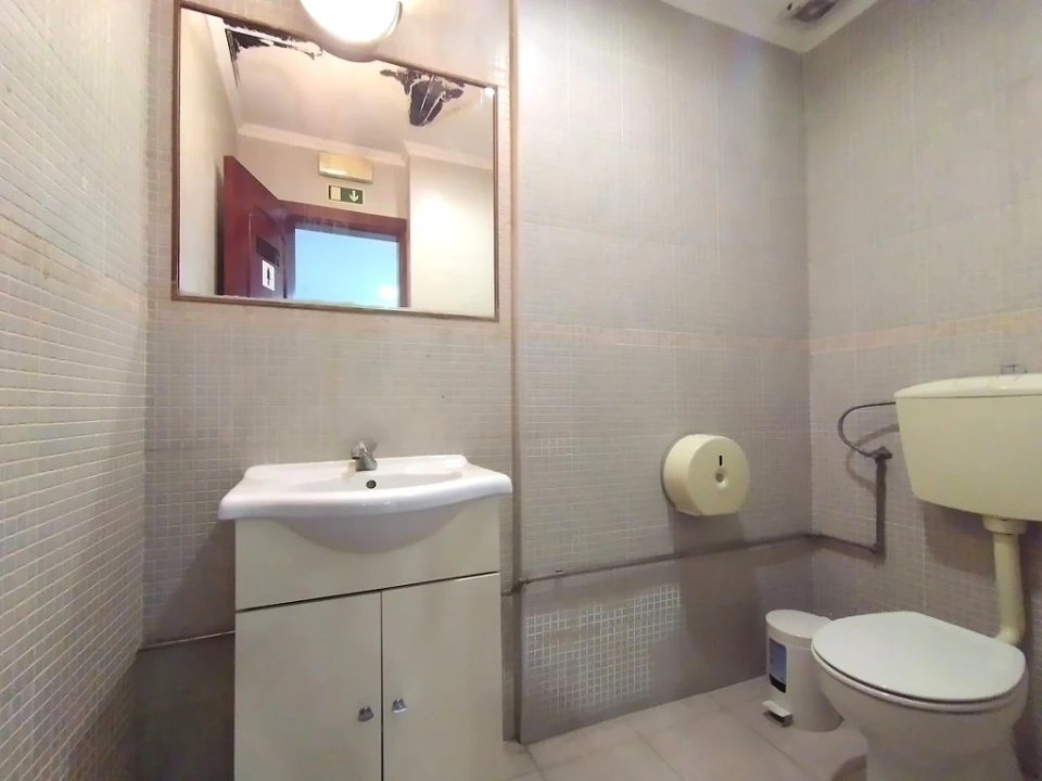 Loja para Venda em Alto do Seixalinho, Santo André e Verderena Foto 35