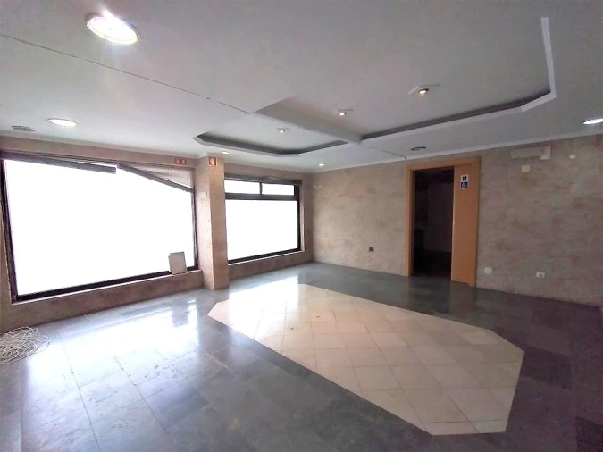 Loja para Venda em Alto do Seixalinho, Santo André e Verderena Foto 6