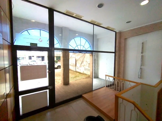 Loja para Venda em Alto do Seixalinho, Santo André e Verderena Foto 11