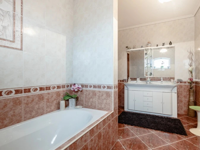 Moradia T4 para Venda em Fonte de Angeão e Covão do Lobo Foto 18