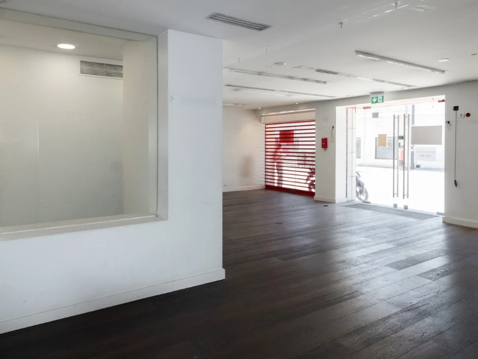 Loja para Arrendamento em Sé Nova, Santa Cruz, Almedina e São Bartolomeu Foto 1