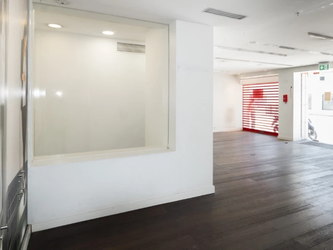 Loja para Arrendamento em Sé Nova, Santa Cruz, Almedina e São Bartolomeu Foto 13