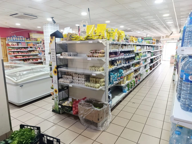 Loja para Venda em Rio de Mouro Foto 4