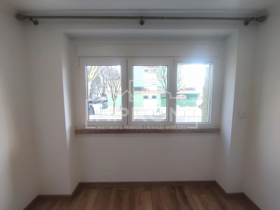 Apartamento T2 para Venda em São Domingos de Benfica Foto 13