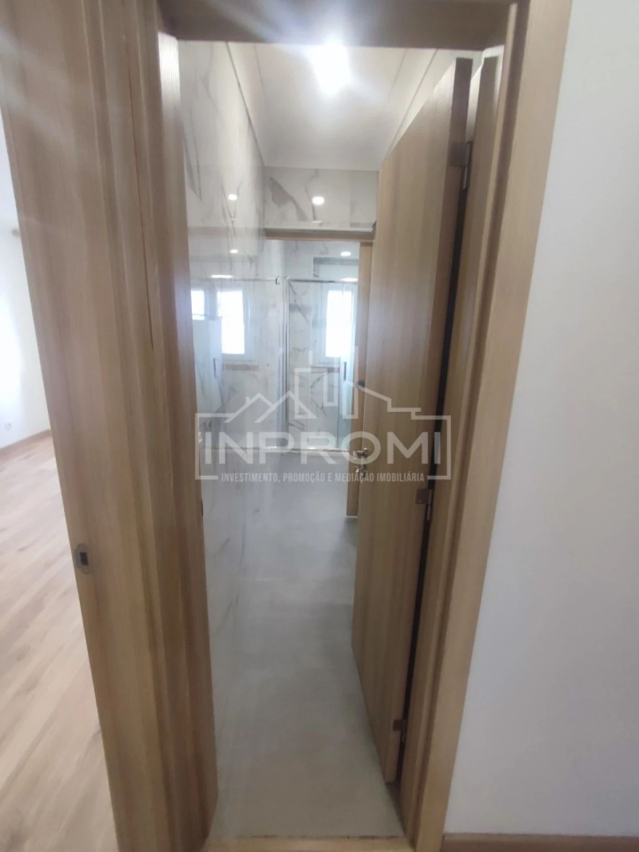 Apartamento T2 para Venda em São Domingos de Benfica Foto 18