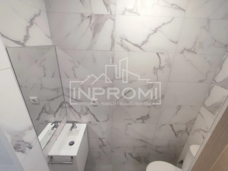 Apartamento T2 para Venda em São Domingos de Benfica Foto 21