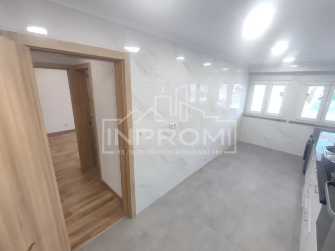 Apartamento T2 para Venda em São Domingos de Benfica Foto 6