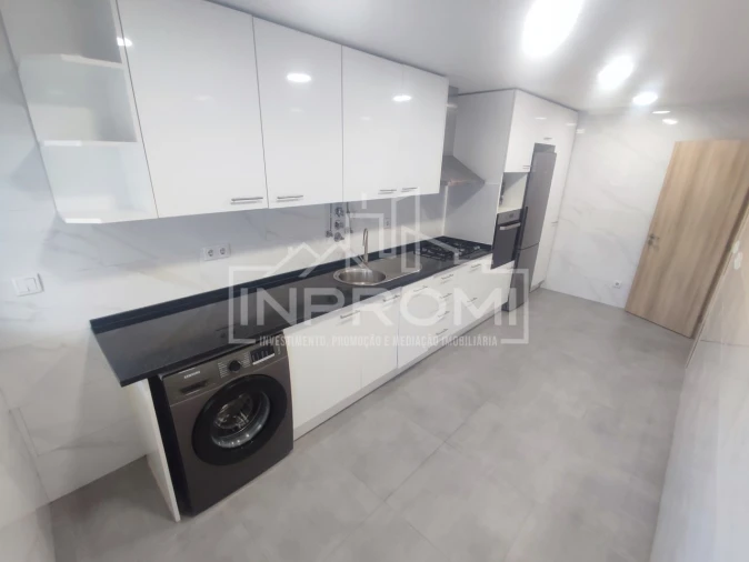 Apartamento T2 para Venda em São Domingos de Benfica Foto 7