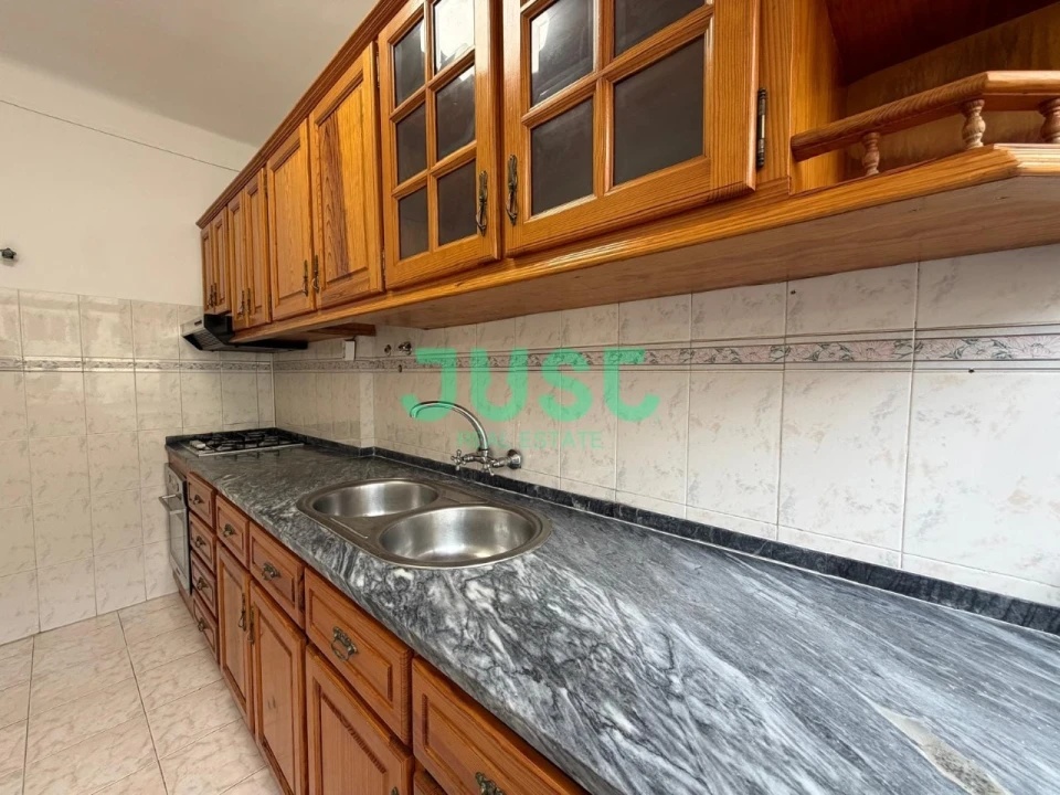 Apartamento T2 para Venda em Seixal, Arrentela e Aldeia de Paio Pires Foto 8