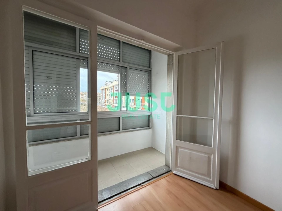 Apartamento T2 para Venda em Seixal, Arrentela e Aldeia de Paio Pires Foto 12