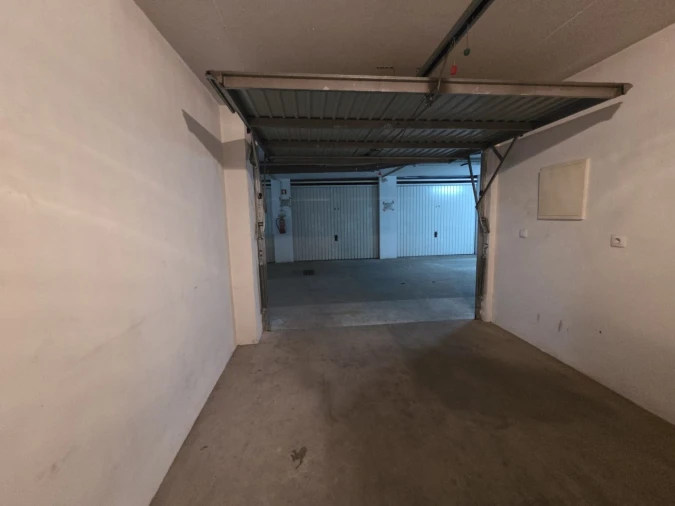 Garagem para Arrendamento em Alto do Seixalinho, Santo André e Verderena