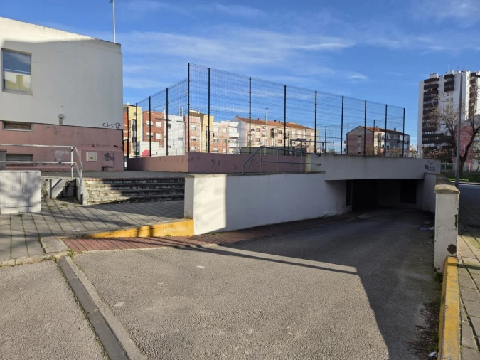 Garagem para Arrendamento em Alto do Seixalinho, Santo André e Verderena Foto 15