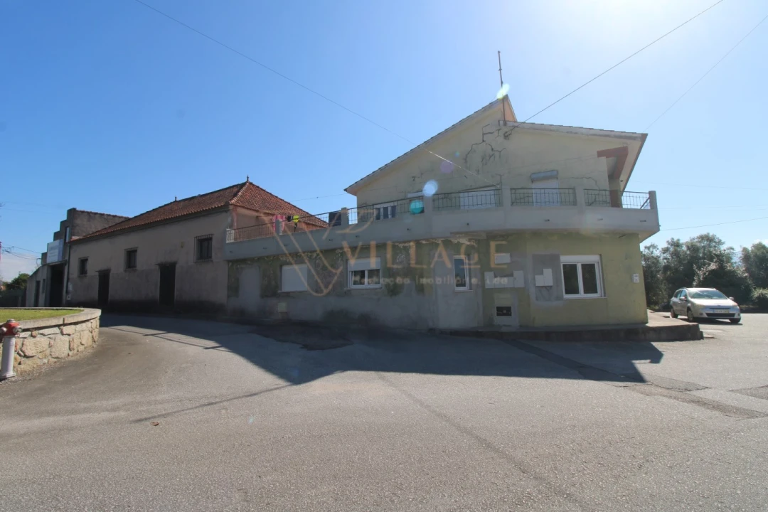 Moradia T9 para Venda em Campos e Vila Meã Foto 2