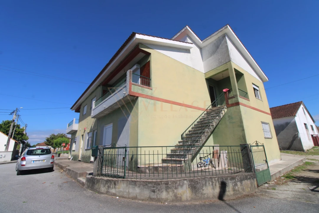 Moradia T9 para Venda em Campos e Vila Meã Foto 4