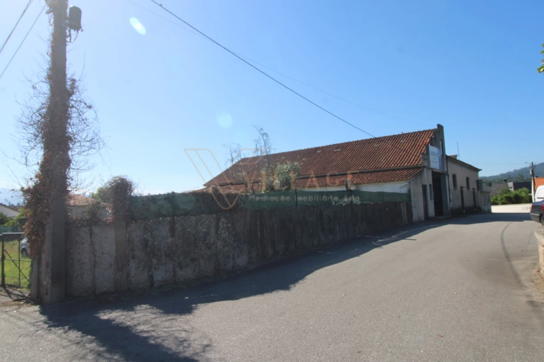 Moradia T9 para Venda em Campos e Vila Meã Foto 7