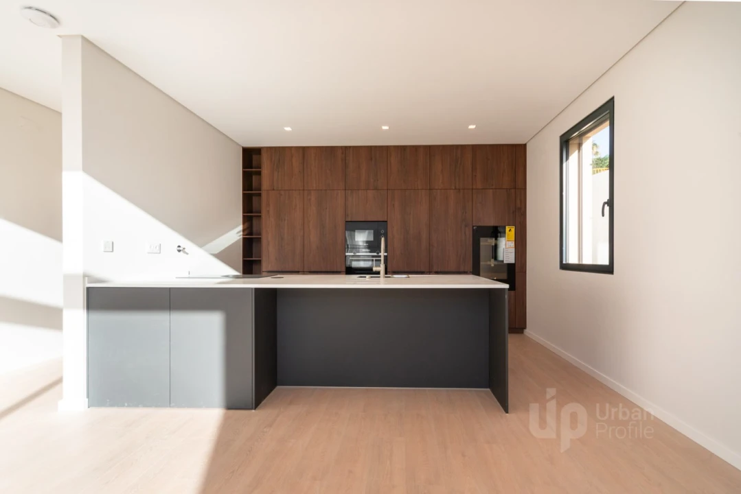 Moradia T4 para Venda em Alcabideche Foto 7