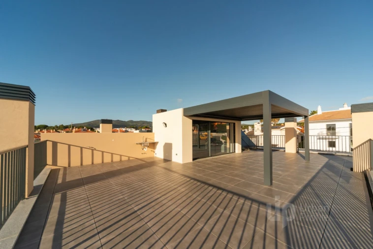 Moradia T4 para Venda em Alcabideche Foto 25