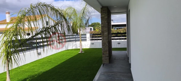 Moradia T4 para Venda em Azeitão (São Lourenço e São Simão)