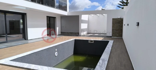 Moradia T4 para Venda em Azeitão (São Lourenço e São Simão)