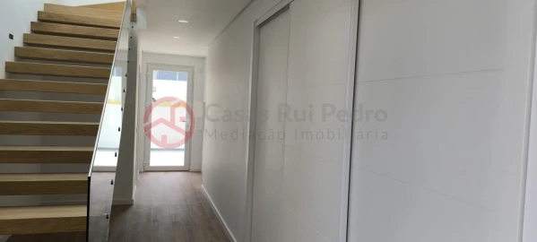 Moradia T4 para Venda em Azeitão (São Lourenço e São Simão)