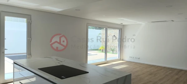Moradia T4 para Venda em Azeitão (São Lourenço e São Simão)