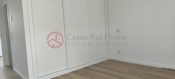 Moradia T4 para Venda em Azeitão (São Lourenço e São Simão)